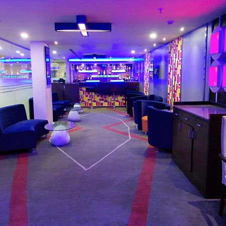 เดอะ ไบค์ สุรัช พลาซา Hotel ธาเน ภายนอก รูปภาพ