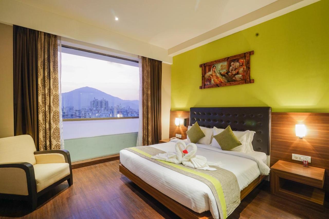 เดอะ ไบค์ สุรัช พลาซา Hotel ธาเน ภายนอก รูปภาพ