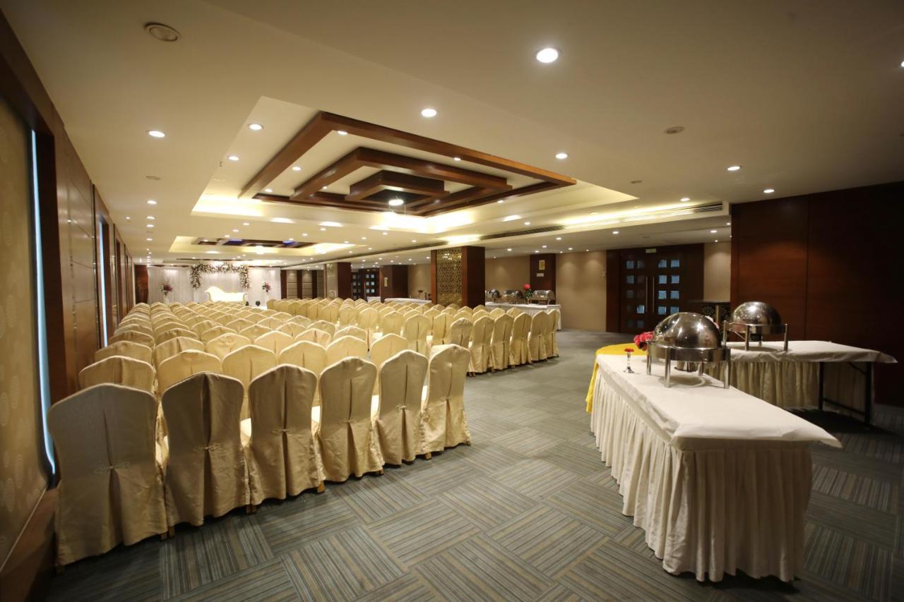เดอะ ไบค์ สุรัช พลาซา Hotel ธาเน ภายนอก รูปภาพ