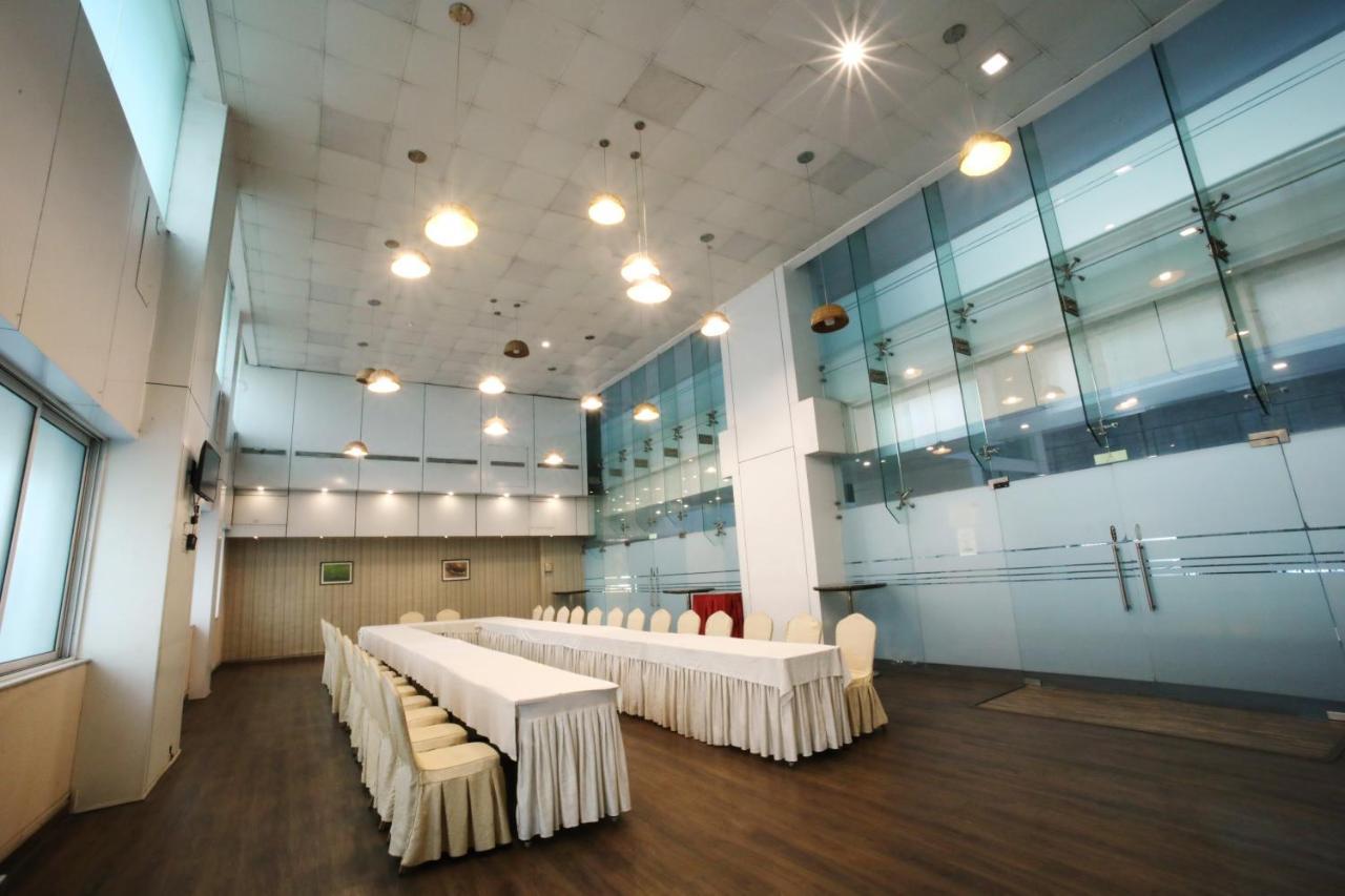 เดอะ ไบค์ สุรัช พลาซา Hotel ธาเน ภายนอก รูปภาพ