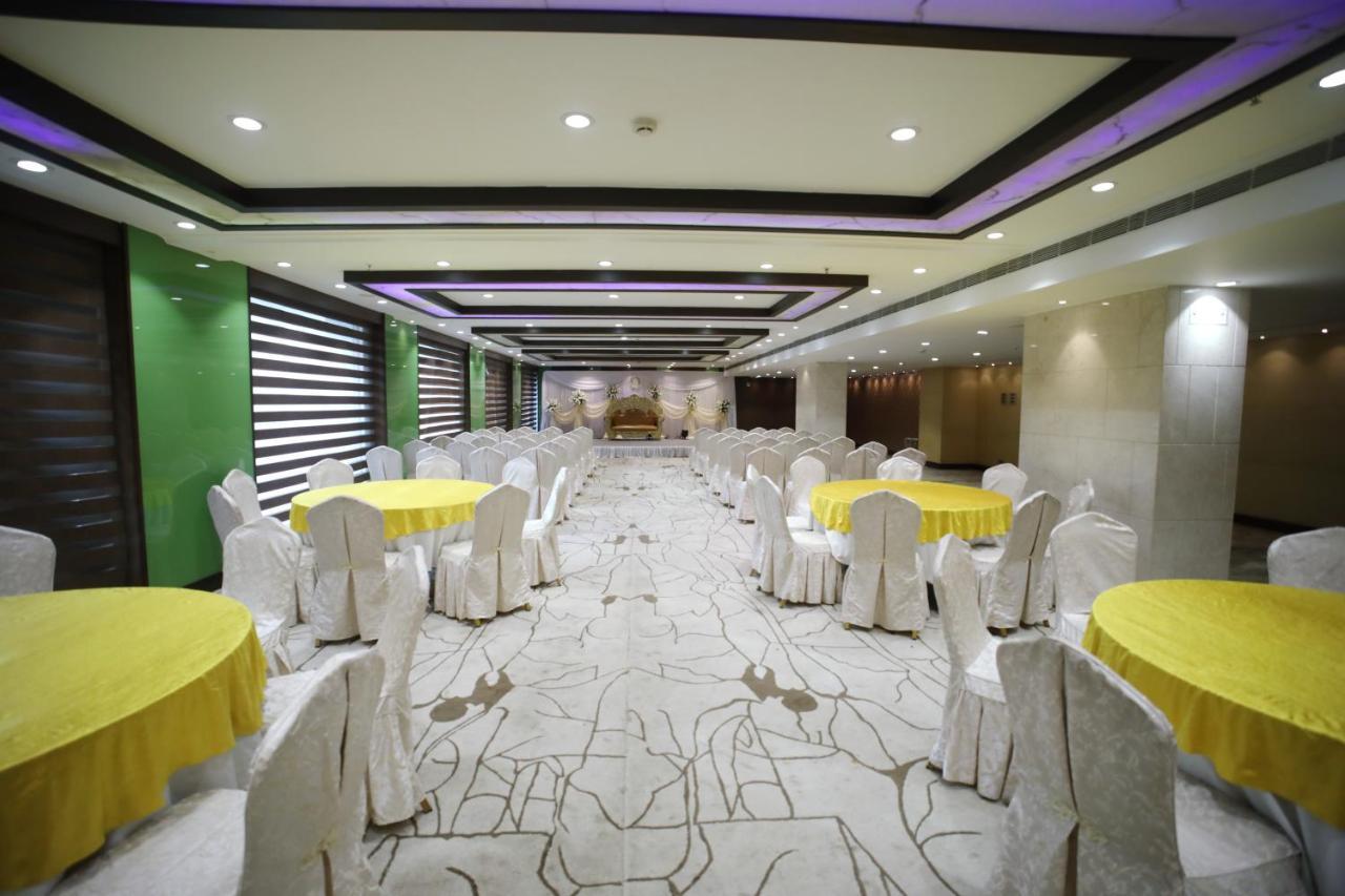 เดอะ ไบค์ สุรัช พลาซา Hotel ธาเน ภายนอก รูปภาพ