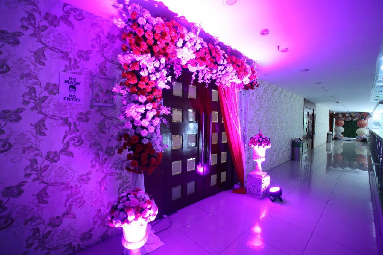 เดอะ ไบค์ สุรัช พลาซา Hotel ธาเน ภายนอก รูปภาพ