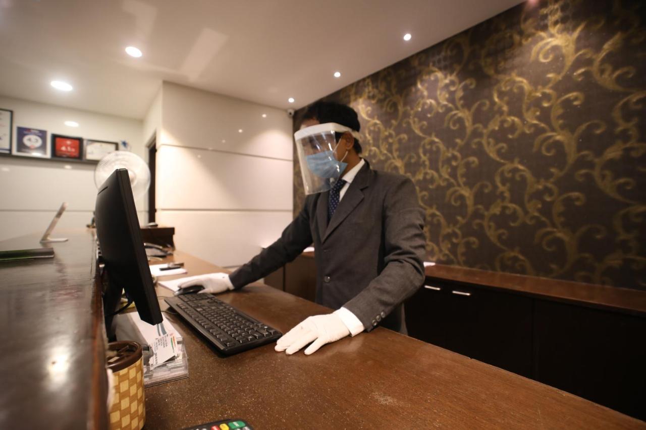 เดอะ ไบค์ สุรัช พลาซา Hotel ธาเน ภายนอก รูปภาพ