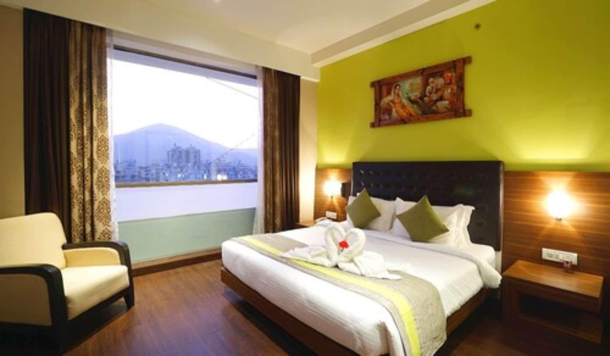 เดอะ ไบค์ สุรัช พลาซา Hotel ธาเน ภายนอก รูปภาพ