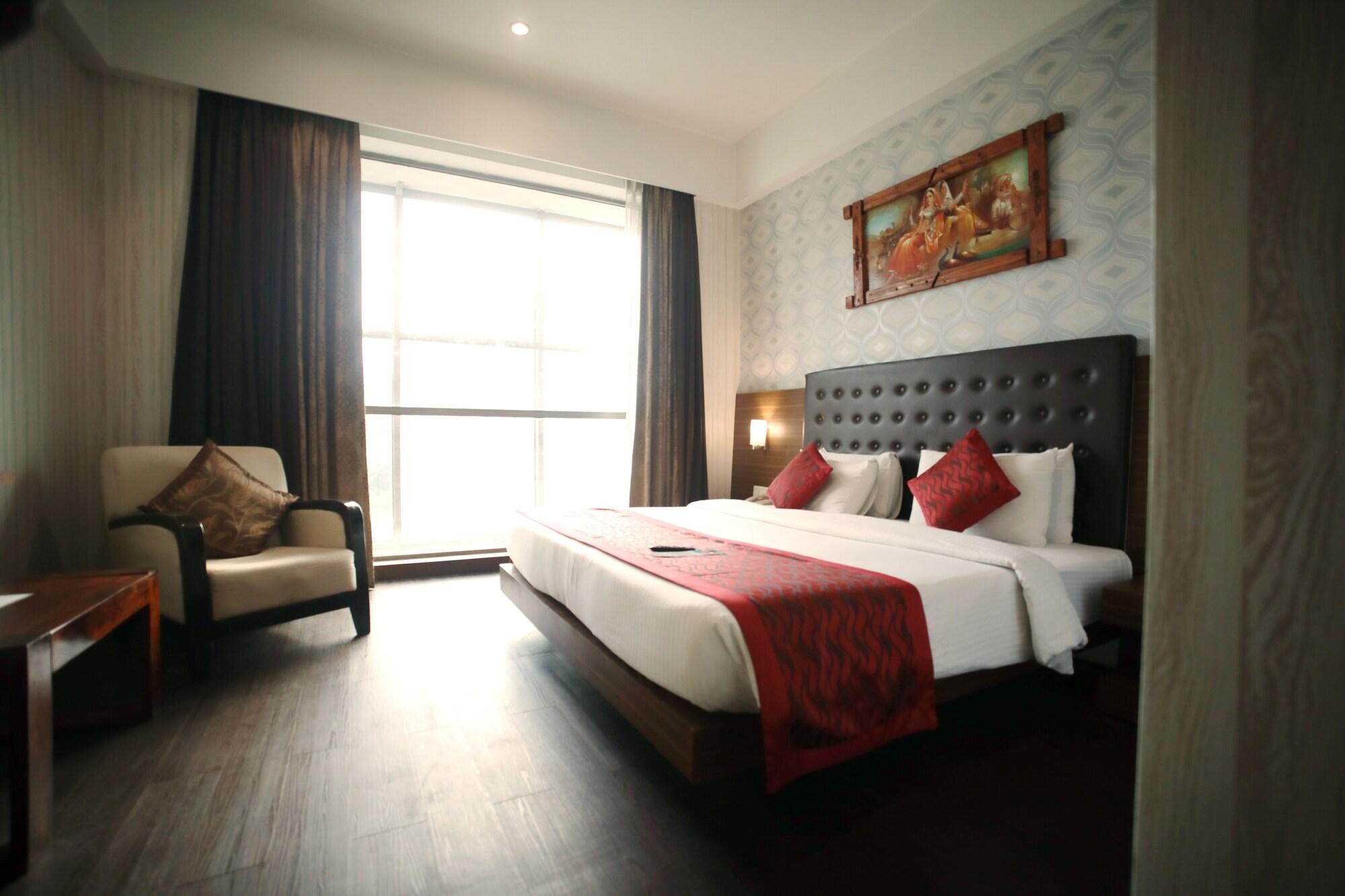 เดอะ ไบค์ สุรัช พลาซา Hotel ธาเน ภายนอก รูปภาพ