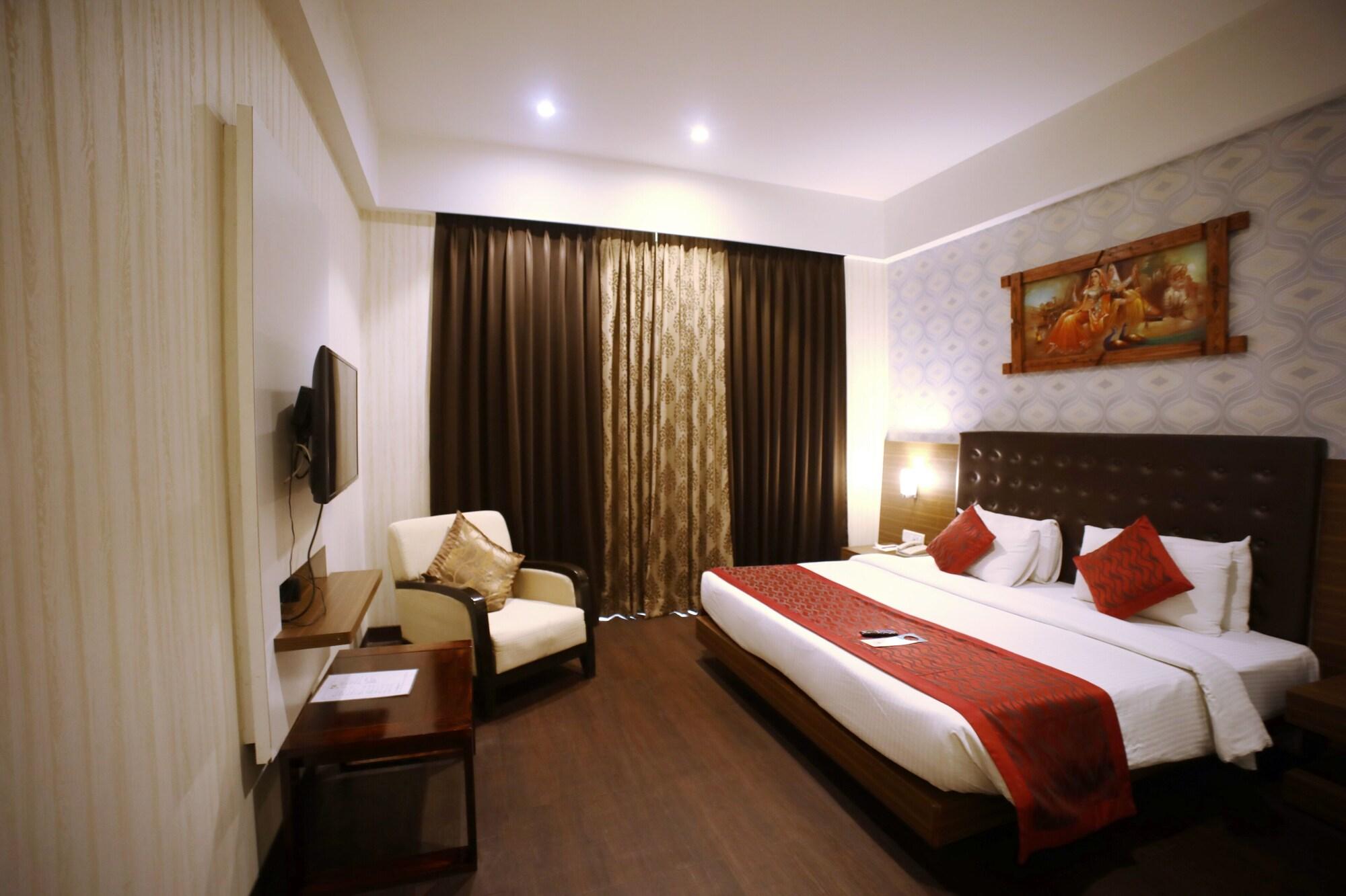 เดอะ ไบค์ สุรัช พลาซา Hotel ธาเน ภายนอก รูปภาพ