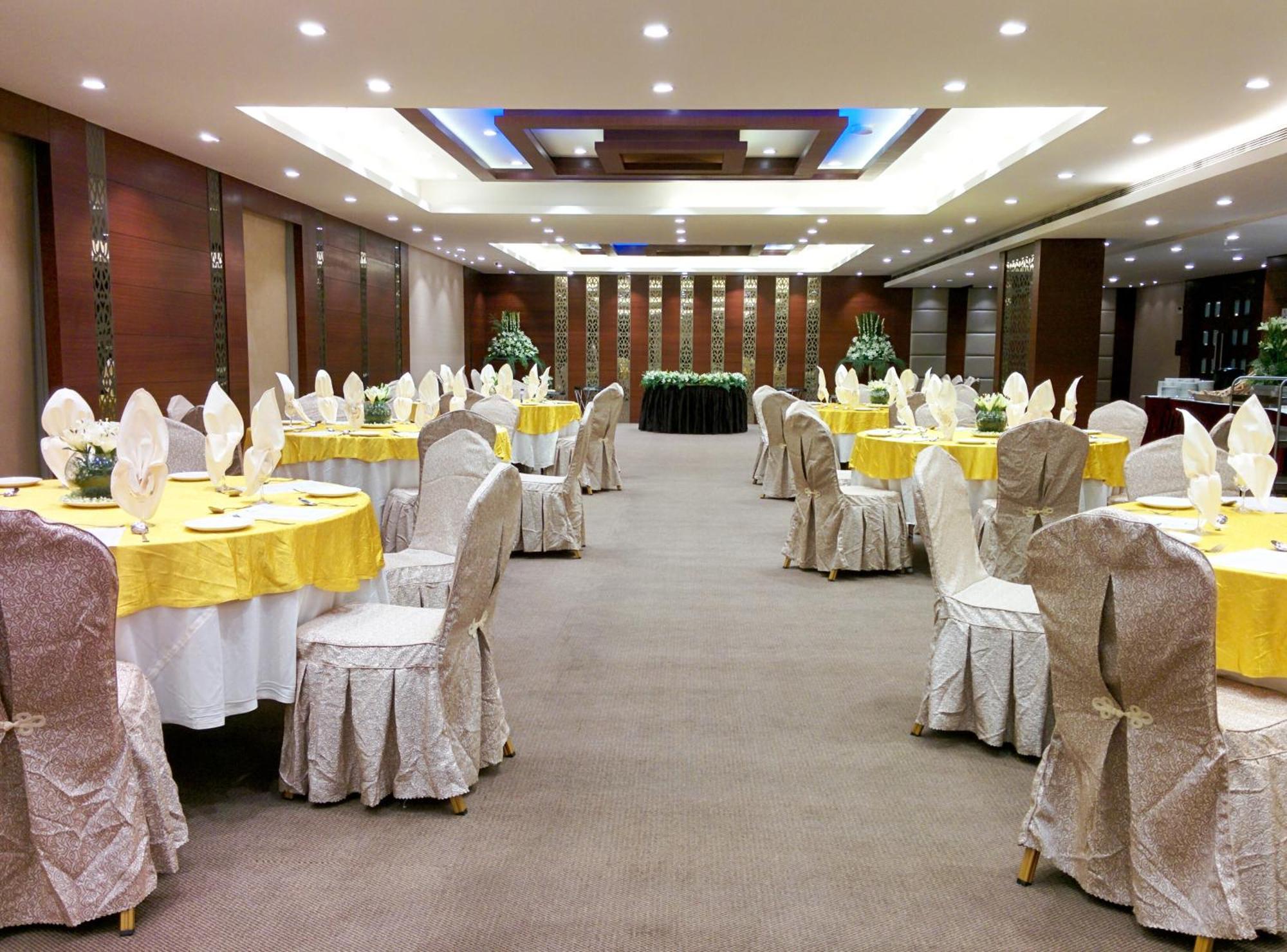 เดอะ ไบค์ สุรัช พลาซา Hotel ธาเน ภายนอก รูปภาพ