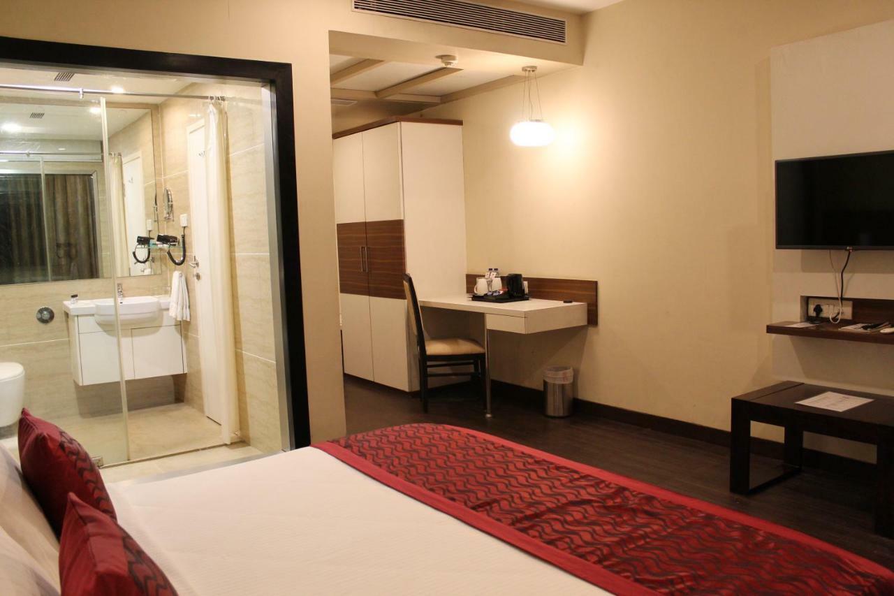 เดอะ ไบค์ สุรัช พลาซา Hotel ธาเน ภายนอก รูปภาพ